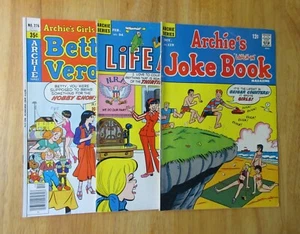 Lot of *3* ARCHIE! JOKE BOOK 129 ('68) *Bikinis!* +LIFE WITH ARCHIE 94 ('70) +1! - Picture 1 of 8