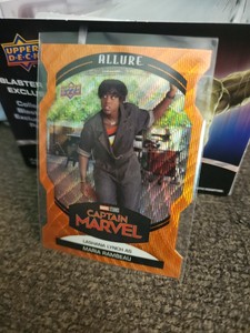 2022 Marvel Allure Orange Slice Die-Cut Lashana Lynch as Maria Rambeau 