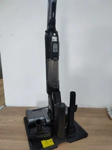 Shark Lightweight 2-in-1 Cordless Vacuum WV361UK - Scratches & No Charger - Picture 1 of 6