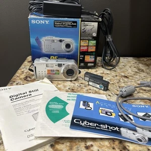 SONY CYBER-SHOT DCS-P5 DIGITAL CAMERA W ACCESSORIES & ORIGINAL BOX TESTED 3.2 MP - Picture 1 of 20