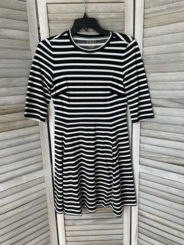 Abito Kate Spade Broome Street a righe bianco e nero taglia extra small aderente e svasato