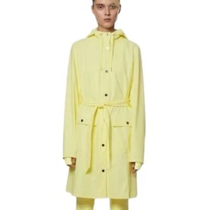 NUEVO CON ETIQUETAS RAINS Curve W Chaqueta Unisex en Paja Talla XL Amarillo - Imagen 1 de 7