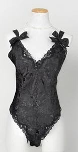 Victoria's Secret Vintage Gold Label Teddy schwarz Satin Schritt Druckknopfverschluss hinten Blumenmuster M - Bild 1 von 17