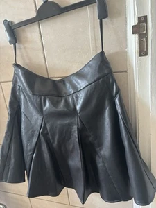 BNWT Karen Millen Black Faux Leather Short Flippy Skirt Size 14 - Picture 1 of 2