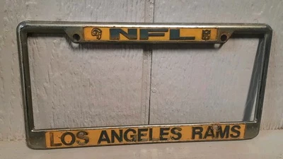 Marco de matrícula de metal auténtico vintage de los Angeles Rams NFL hecho en EE. UU. Foto 1 de 2