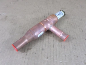 Danfoss (KVC 15) 034L1047 Bypass Controller Refrigerant Valve - Picture 1 of 8