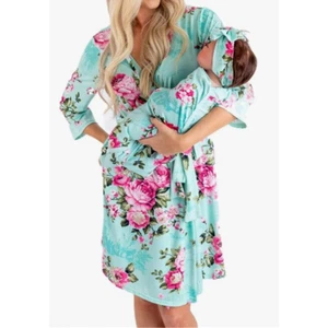NEW Matching Maternity/Labor Robe, Baby Swaddle Blanket, Headband Size S - Bild 1 von 1
