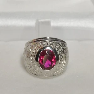 Chevalière Rhodié T58 Westfield State Collège Rubis Fushia Argent Dolly-Bijoux - Picture 1 of 12