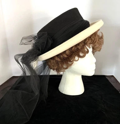 Sombrero de lana vintage Montgomery Ward para damas con red con etiqueta original Foto 1 de 4