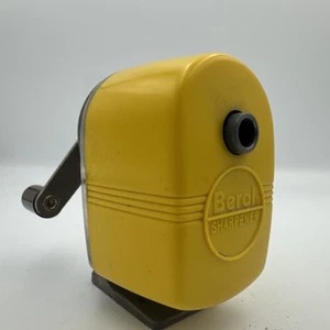 VTG APSCO Midget Pencil Sharpener Berol Co Yellow Desk Mount Danbury CT USA - Foto 1 di 8