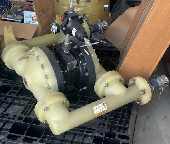 Yamada Poly 1.5 Inlet 1.5” Outlet Diaphragm Pump DP2825 - Image 1 of 4