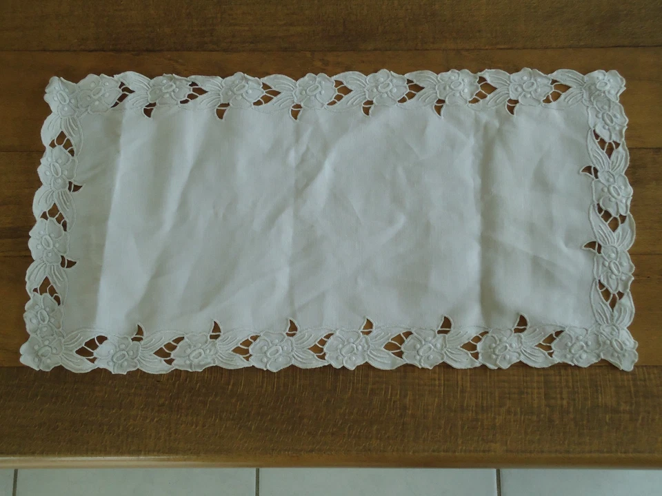 NAPPERON LIN BRODERIE FLEURS LINGE ANCIEN - Photo 1/1