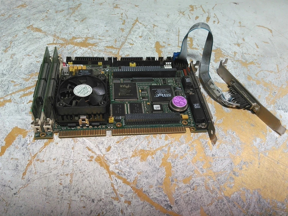 Kontron VIPER825/BLB-01 S30122-Q7227-X2-2 PC/104 SBC Pentium-S 133MHz 16MB  Foto 1 de 4