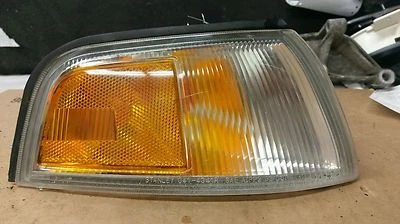 Lámpara intermitente delantera derecha Mitsubishi Mirage 2001  Foto 1 de 3