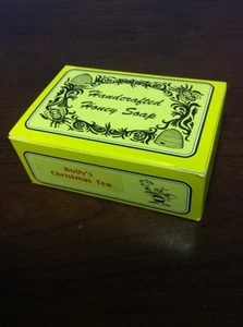 Jabón de miel artesanal té de Navidad Holly's 5 oz/142 g - Imagen 1 de 8