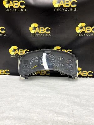 2000-2002 GMC Yukon XL 1500 Speedometer Instrument Cluster ID 15055362 OEM - Image 1 of 4