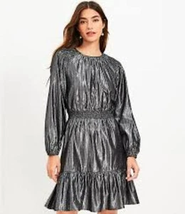 LOFT Damen Silber Metallic Schimmer Gesmoktes Volant Kleid Größe M - Bild 1 von 11