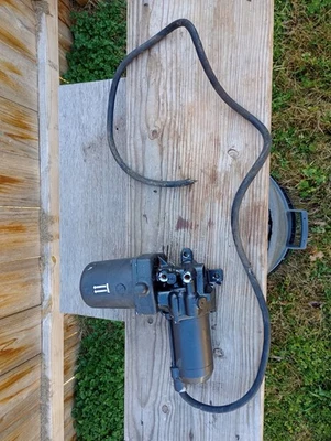 BOMBA INCLINABLE/TRIM COBRA U2 912018 983942 Foto 1 de 4