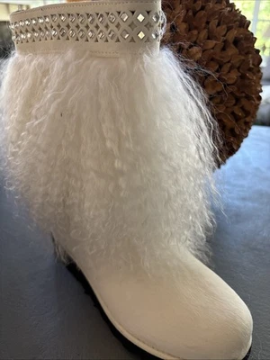 Bearpaw Women's Elise Pull On Boots Size 8 Nib - Image 1 of 4