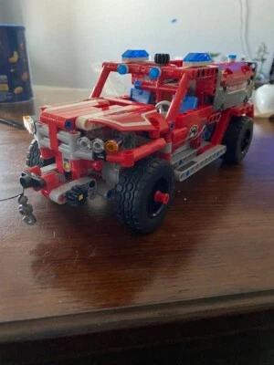 LEGO TECHNIC: First Responder (42075) 100% COMPLETE - Image 1 of 4