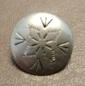 3/4 Zoll Metall runder Knopf mit 4 Blütenblättern geometrisches Blumendesign - Bild 1 von 4