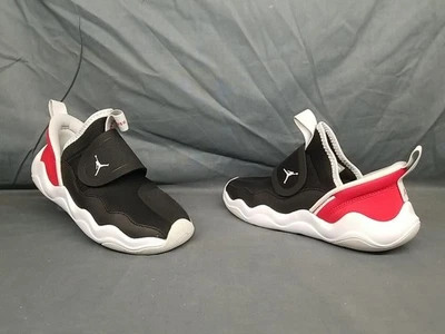 Tênis Jordan 23/7 (PS) Preto Vermelho Branco Tamanho 2Y NOVO SEM CAIXA! - Imagem 1 de 4