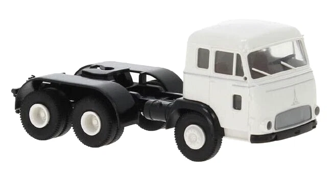 1:87 Scale Brekina 83227 1965 Magirus Saturn 6 x 4 Tractor Unit - BNIB - Image 1 of 1