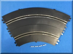 ATLAS SCALA 1:32 1:24 SLOT CAR PISTA 1533 CURVA 14 POLLICI SEZIONE RAGGIO 60 GRADI - Foto 1 di 2