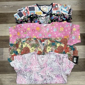 Lot 5 Scrub Tops Women’s Sz Large Variety Theme Owls Floral Flowers in VGC - Picture 1 of 23