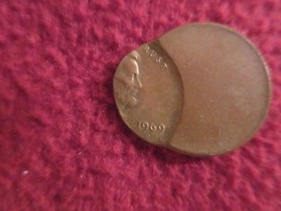 RARE 1969-D Lincoln Memorial Cent, Struck-75% Off Center, Full Clear Date, Unc - Image 1 of 3