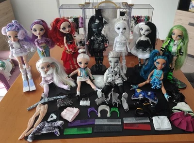 Lotto Rainbow - Shadow High 11 Bambole + Armadio e  molti accessori - Immagine 1 di 4