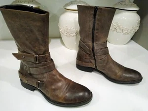 VERA WANG LAVENDER Italy Leather Womens Sz 6.5 Gray Side Zip Belted Biker Boots - Picture 1 of 5