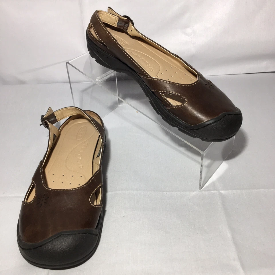 Zuecos con cordones Keen Cush para mujer talla 7M cuero marrón hebilla-correa sin cordones planos Foto 1 de 4