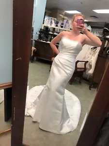 New Sexy Bridal Gown, White Mermaid Wedding Dress, Corset  Sz 6  Reg $1399 - Picture 1 of 10
