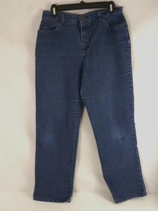 Basic Editions Women's Classic Fit Distressed Bootcut Jeans Size 10 Short - Picture 1 of 8
