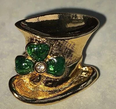 Pin Vintage Avon St. Patrick’s Day Tie Tack Verde Esmalte Trevo Tom Dourado Excelente Estado Usado - Imagem 1 de 4