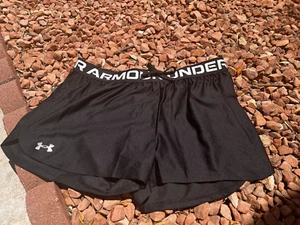 NEW! Girls Youth XL Under Armour Play Up Solid Shorts - Picture 1 of 8