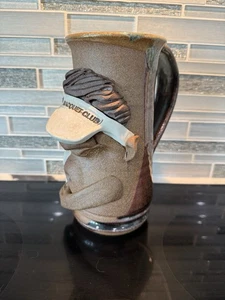 "TAZA FACIAL 1980 MAHON Studio Art Pottery 8-1/2"" raqueta de tenis gris marrón firmada" - Imagen 1 de 6