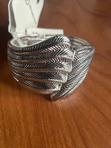 NWT new directions geometric cuff bracelet - Picture 1 of 4