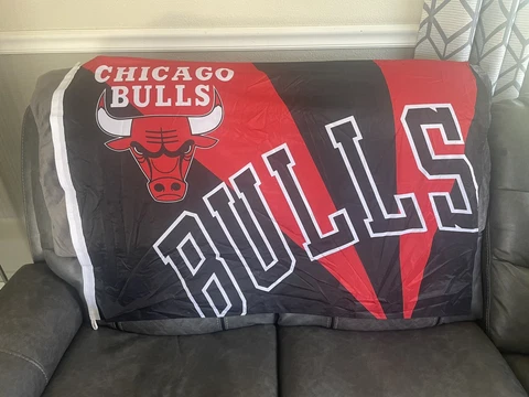 Chicago Bulls 2x3 Foot Flag Cover