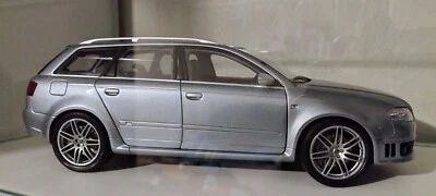 audi rs4 Avant Die Cast 1/18 Minich. No Autoart Kyosho 5 10509215 Apertura Port - Immagine 1 di 4