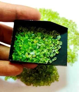 200 Cts Natural Green Peridot Polish Rough Loose Gemstone Lot - Picture 1 of 4