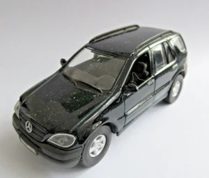 Maisto Die Cast 1:41 Mercedes Benz ML 320 mit Rückzugsmechanik - Bild 1 von 1