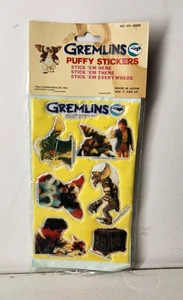 1984 PUFFY STICKERS GREMLINS IN ORIGINAL SEALED PACKAGE WARNER BROS - Bild 1 von 2