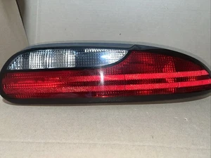 93-02 Chevy Camaro Z28 Right Passenger Side Tail Light - Foto 1 di 14