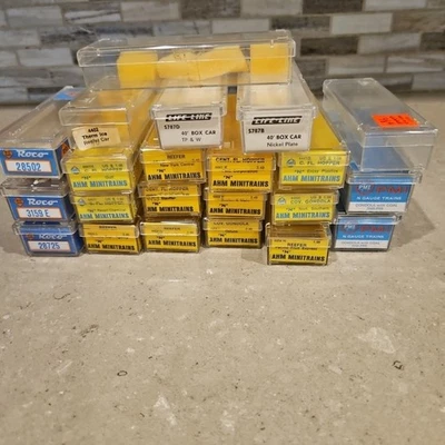 Lot of 22 Mixed Brand N Scale Empty Train "Jewel" Boxes 5" - AHM, Roco & More - Image 1 of 4