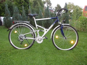 Trekking Fahrrad 24 Gang Alu 28" Stoßdämpfer - Bild 1 von 21