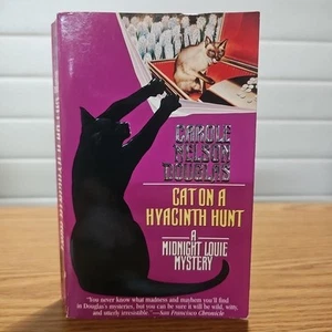 Cat on a Hyacinth Hunt by Carole Nelson Douglas (1999, Mass Market) - Picture 1 of 2