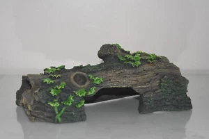 Aquarium Detailed Hollow Log & Plants 26 x 13 x 10 cms Driftwood Branch Hide - Picture 1 of 7