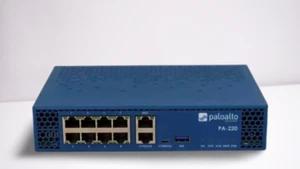 Palo Alto Networks Firewall PA-220 8Ports 1000Mbits No PSU Managed - Bild 1 von 2